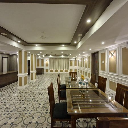 Golden Landmark Green Valley Beach Resort Dona Paula Extérieur photo