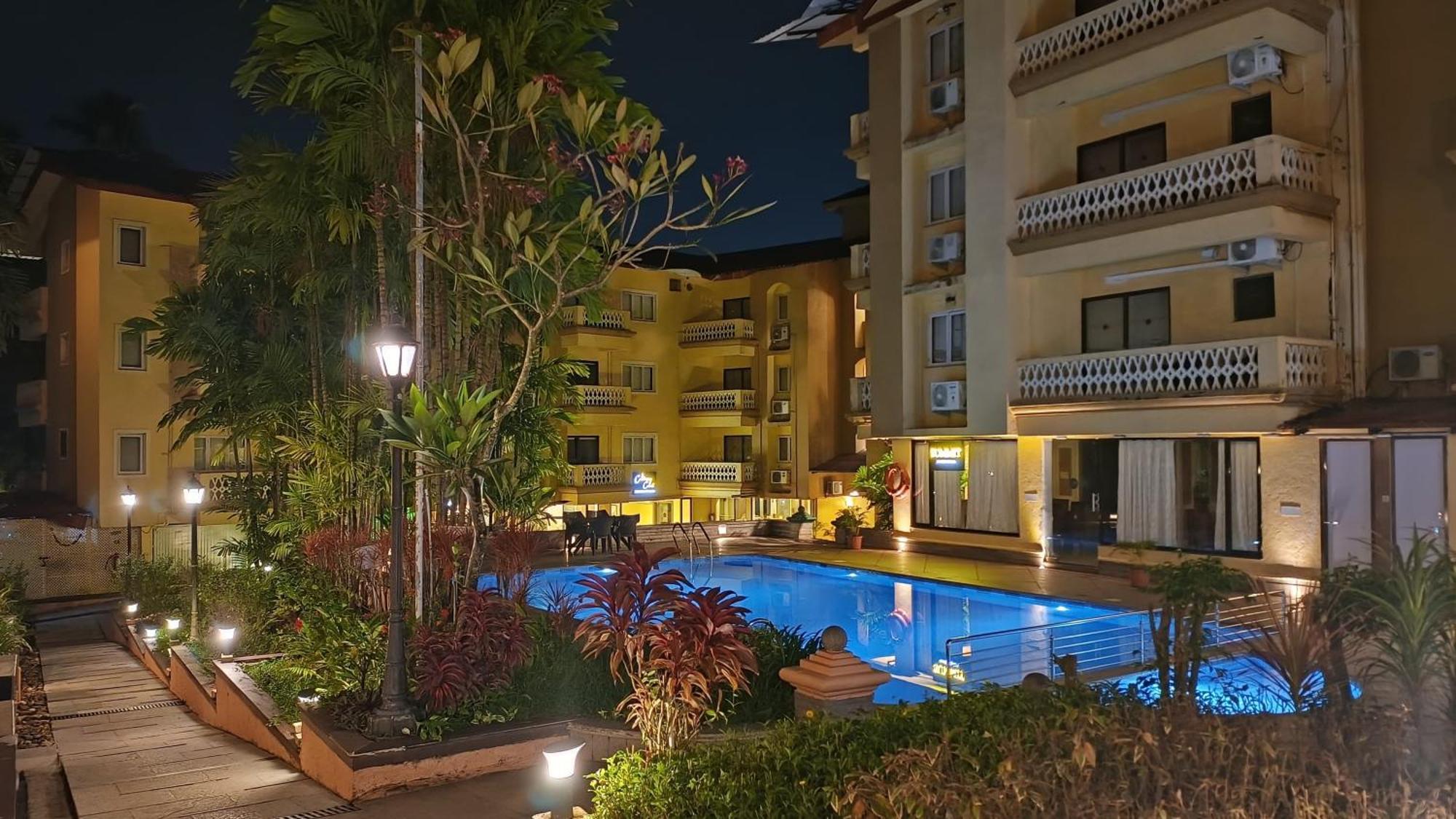 Golden Landmark Green Valley Beach Resort Dona Paula Extérieur photo