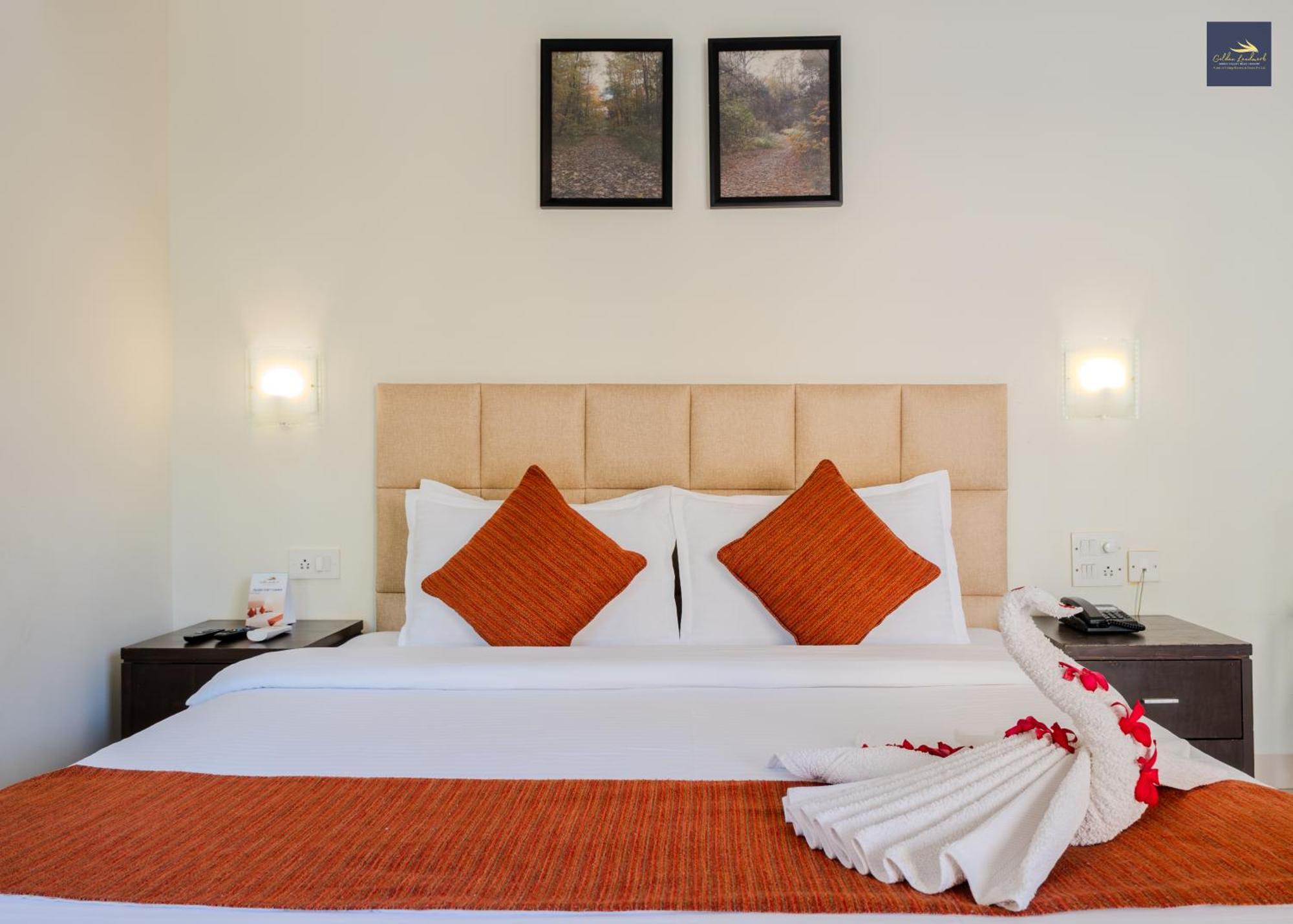 Golden Landmark Green Valley Beach Resort Dona Paula Extérieur photo