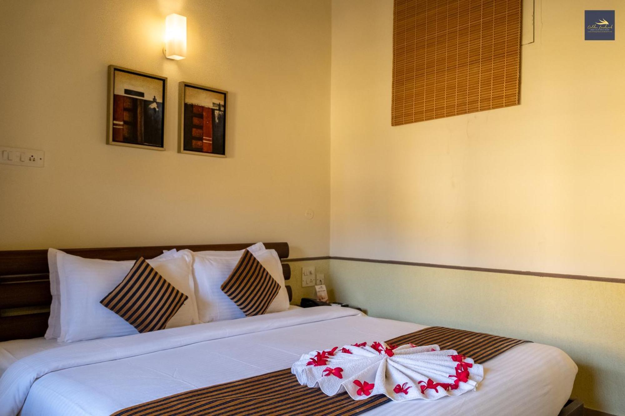 Golden Landmark Green Valley Beach Resort Dona Paula Extérieur photo