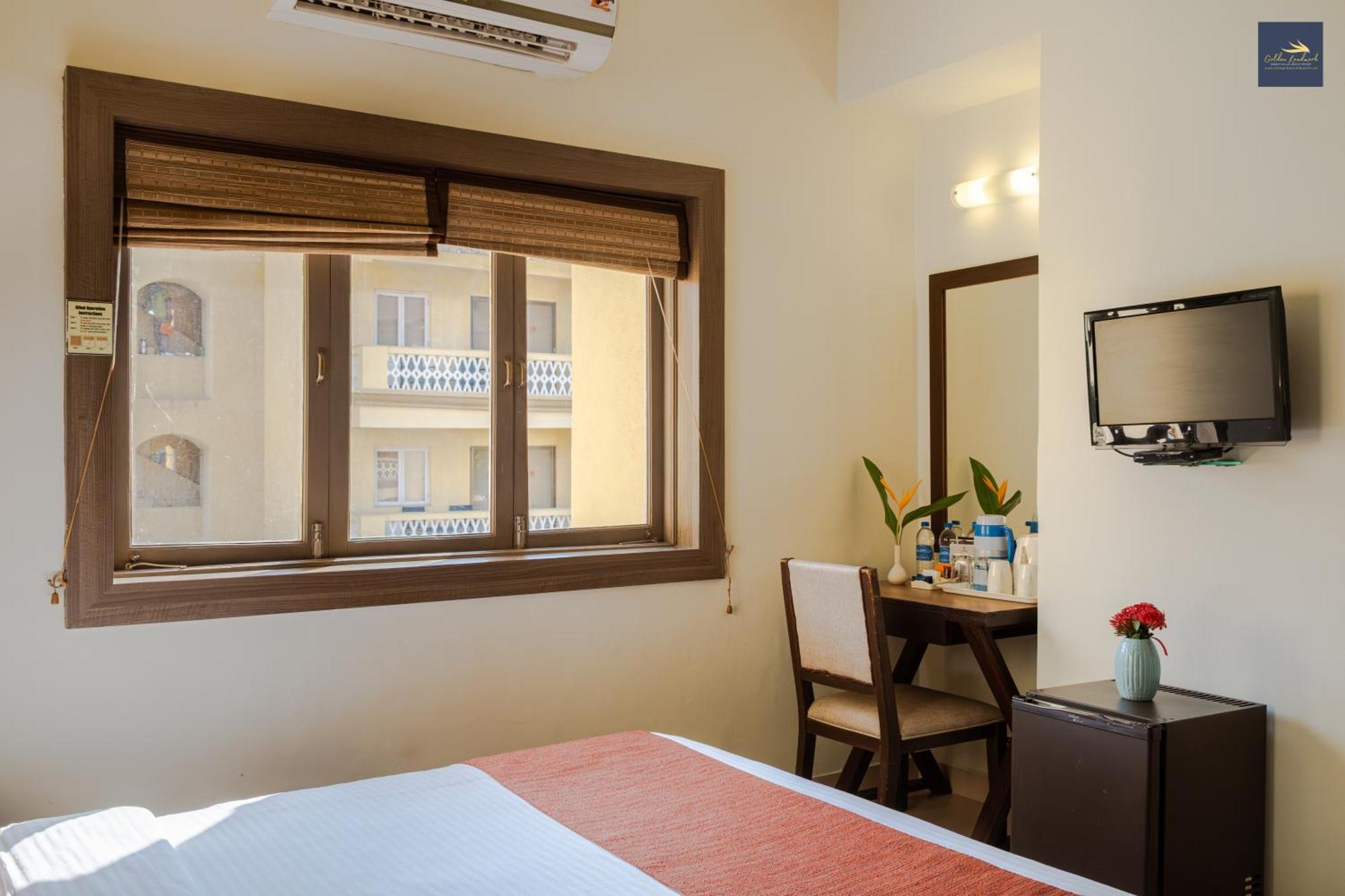 Golden Landmark Green Valley Beach Resort Dona Paula Extérieur photo