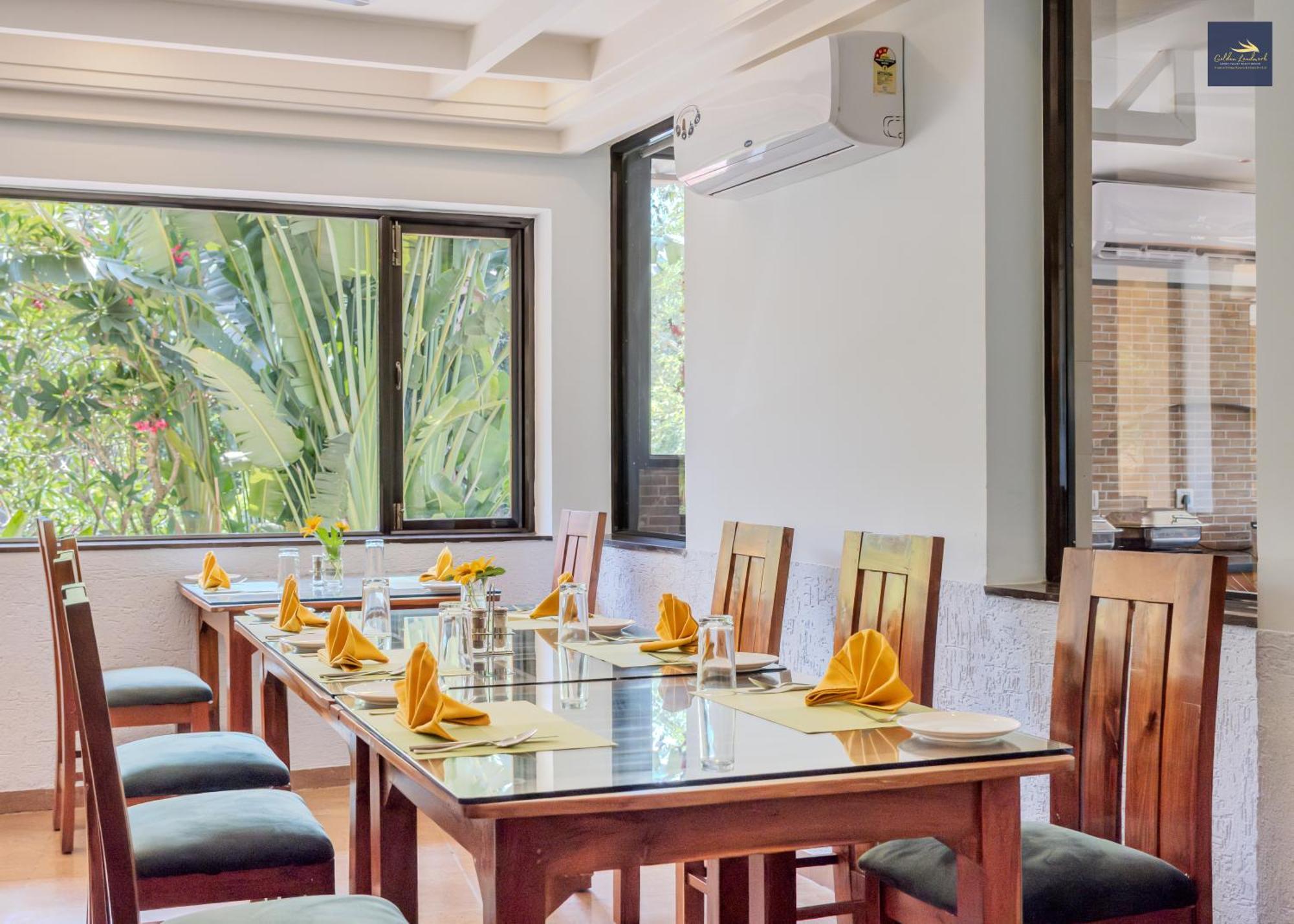 Golden Landmark Green Valley Beach Resort Dona Paula Extérieur photo
