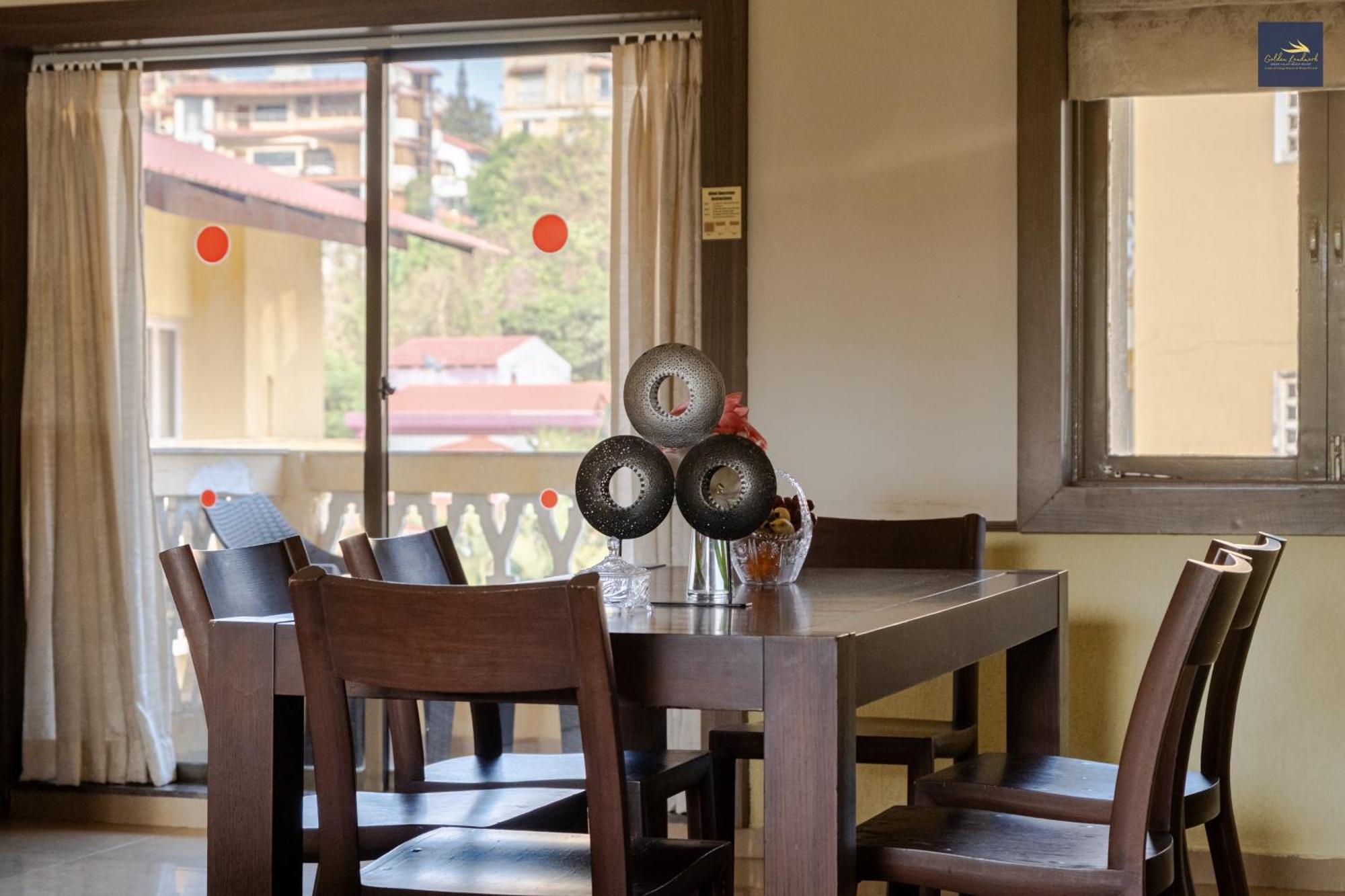 Golden Landmark Green Valley Beach Resort Dona Paula Extérieur photo