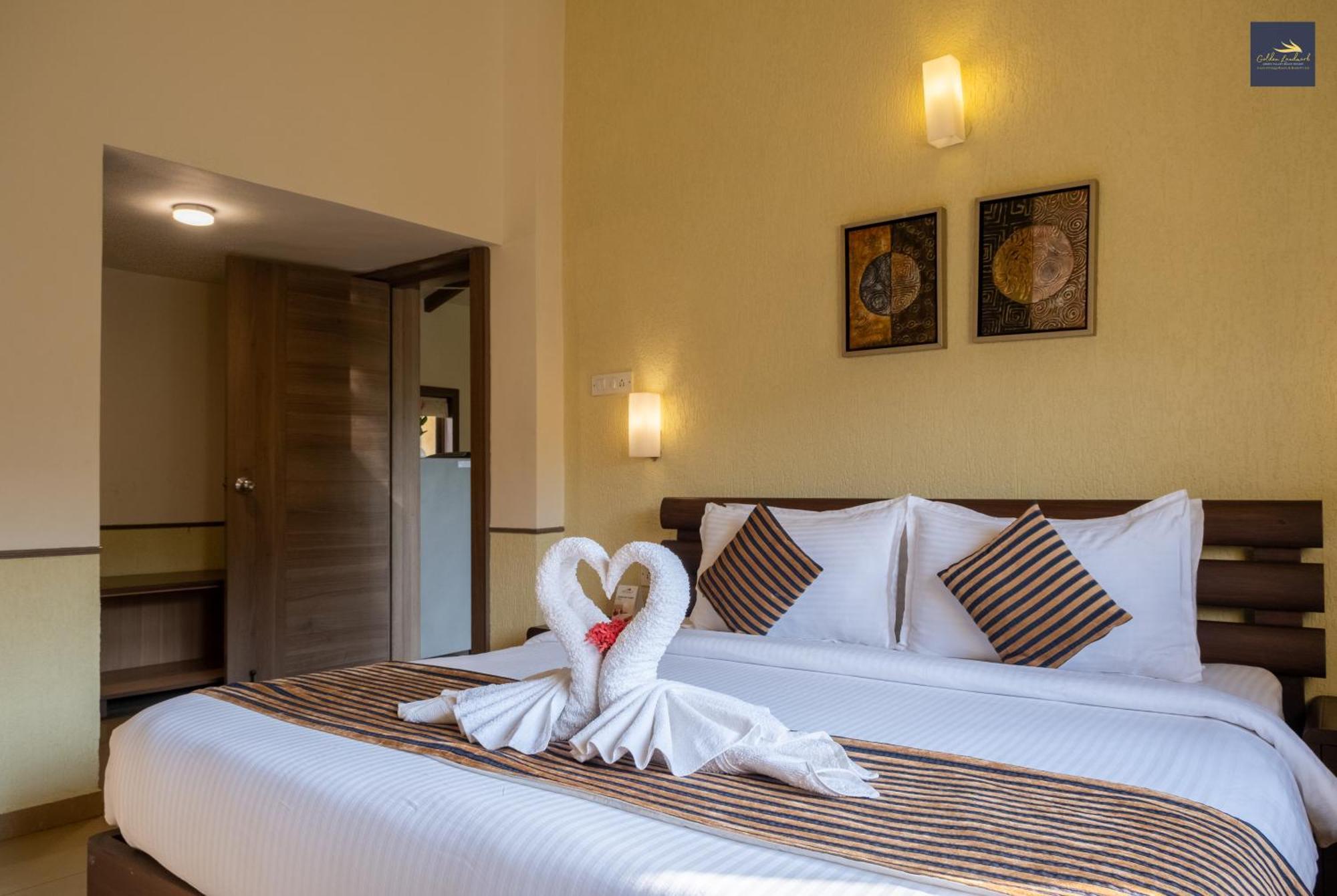 Golden Landmark Green Valley Beach Resort Dona Paula Extérieur photo