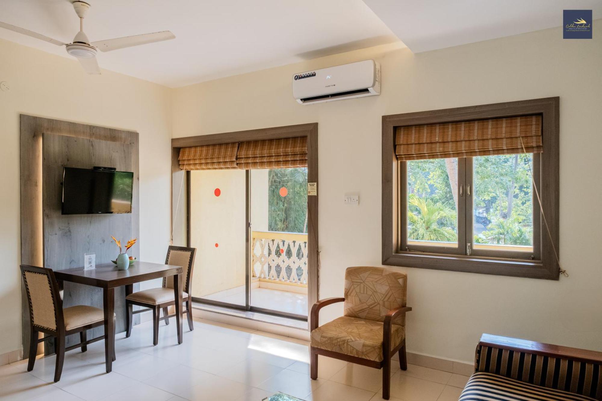 Golden Landmark Green Valley Beach Resort Dona Paula Extérieur photo